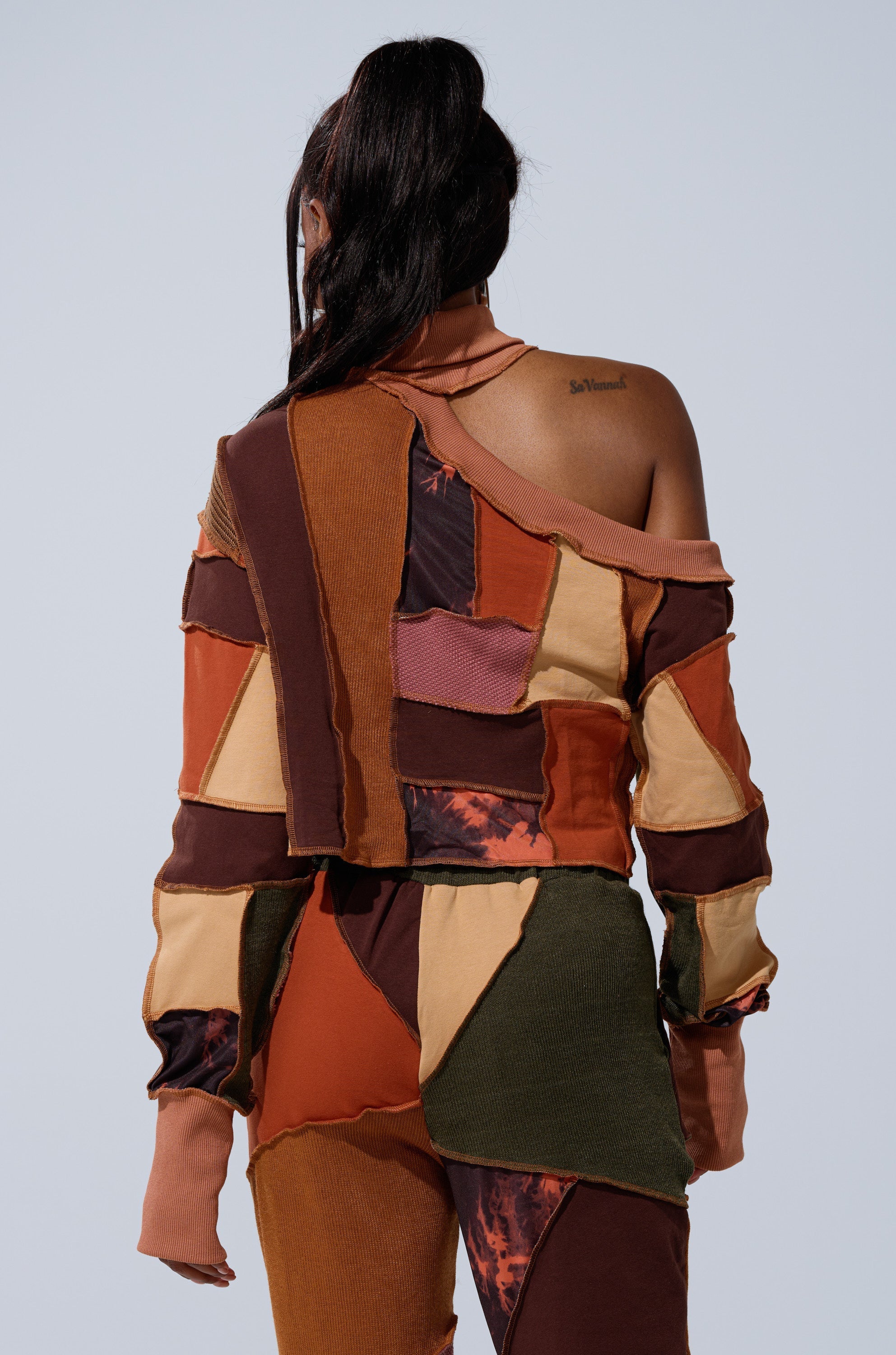 CATCH FEELINGS PATCHWORK SWEATSHIRT