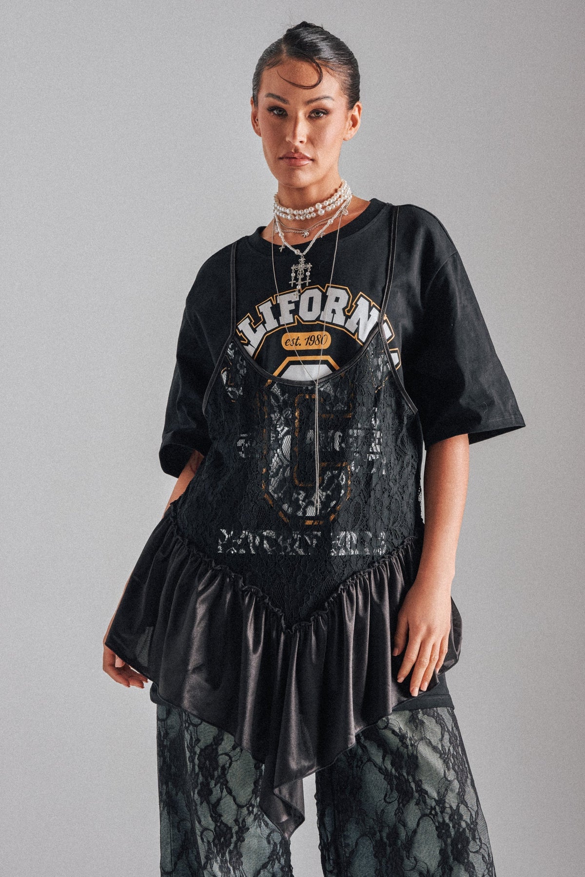 BEVERLY HILLS DIVA LACE OVERLAY TEE