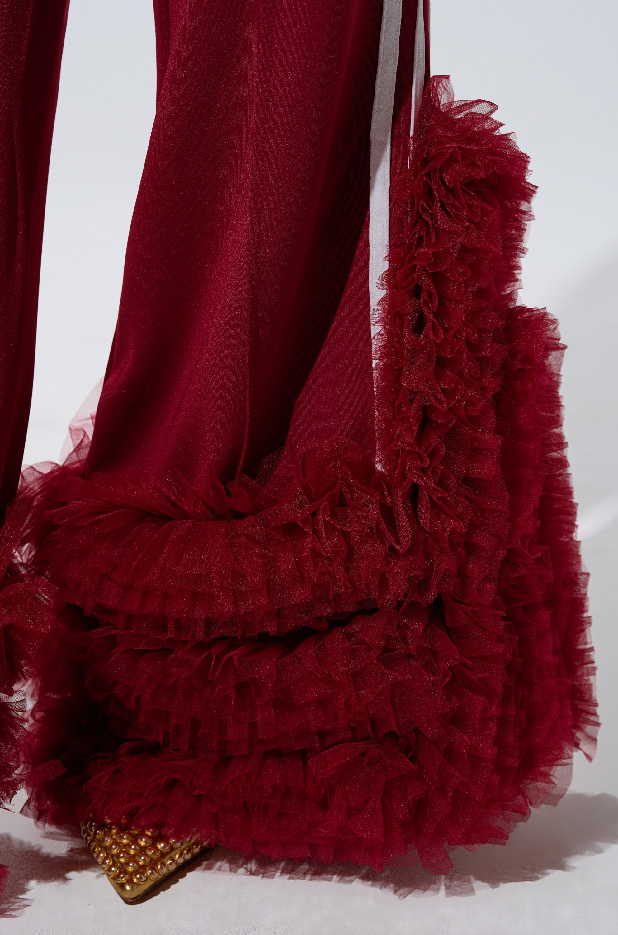 MODERN JAM TRACK PANT WITH TULLE IN BURGUNDY