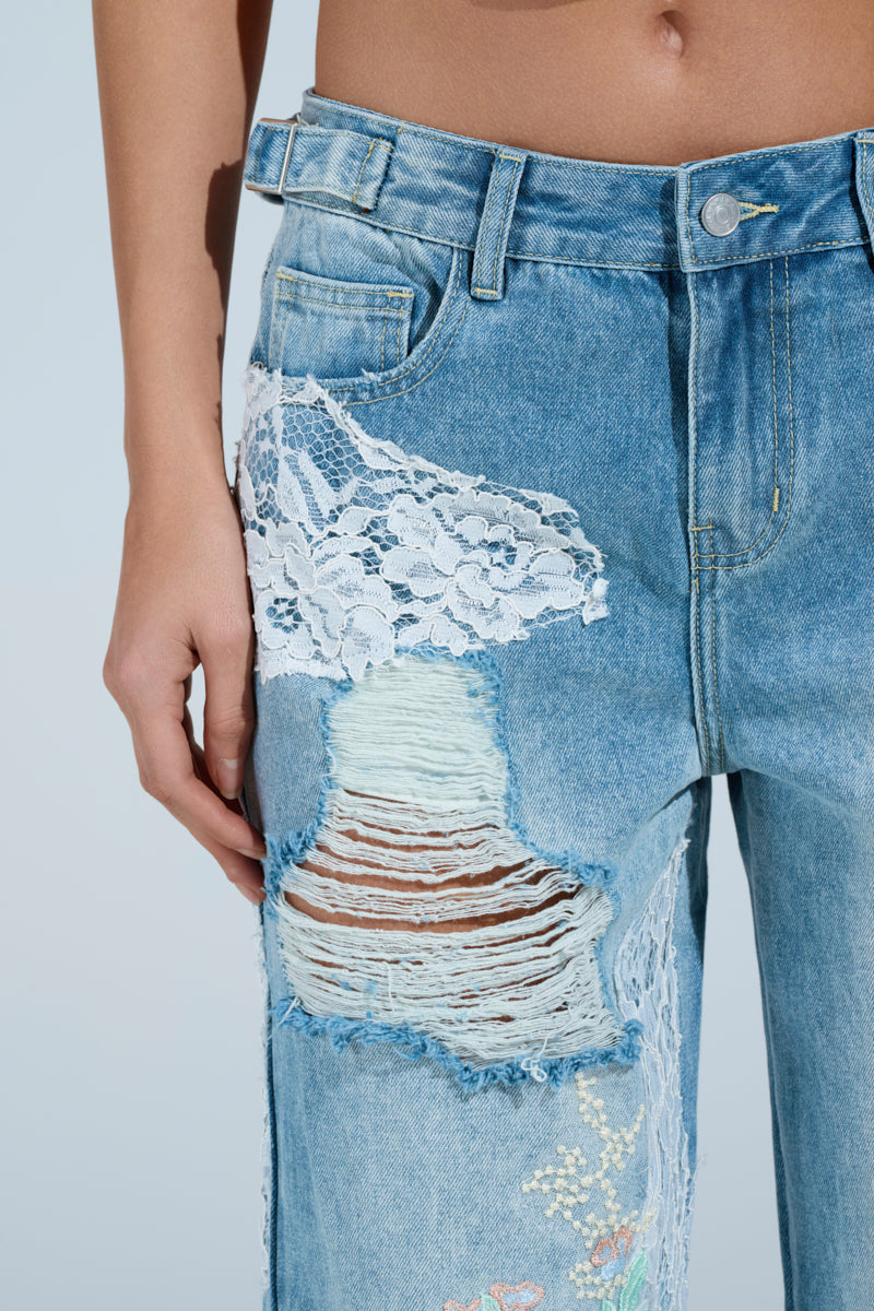 PICKING PETALS FLORAL AND LACE DETAIL DENIM PANTS