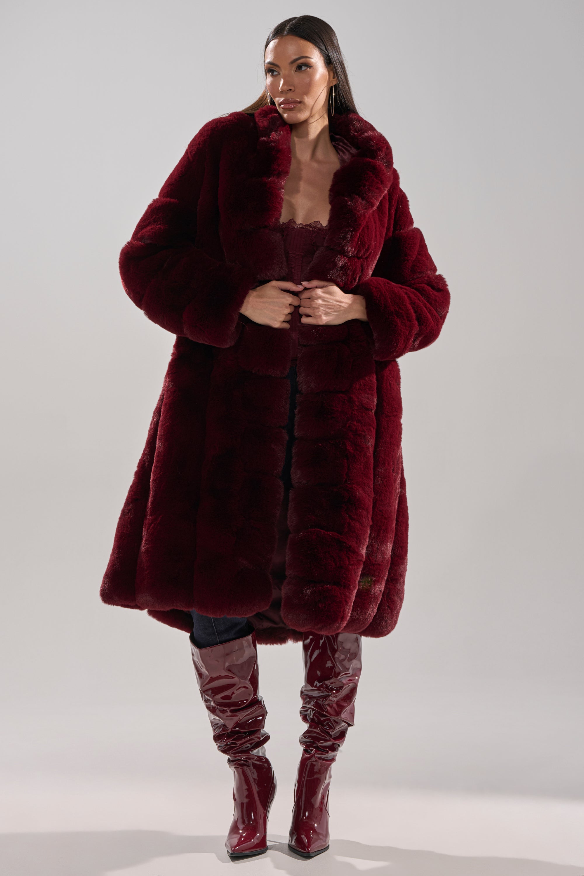 BERLIN HOODED FAUX FUR IN BURGUNDY