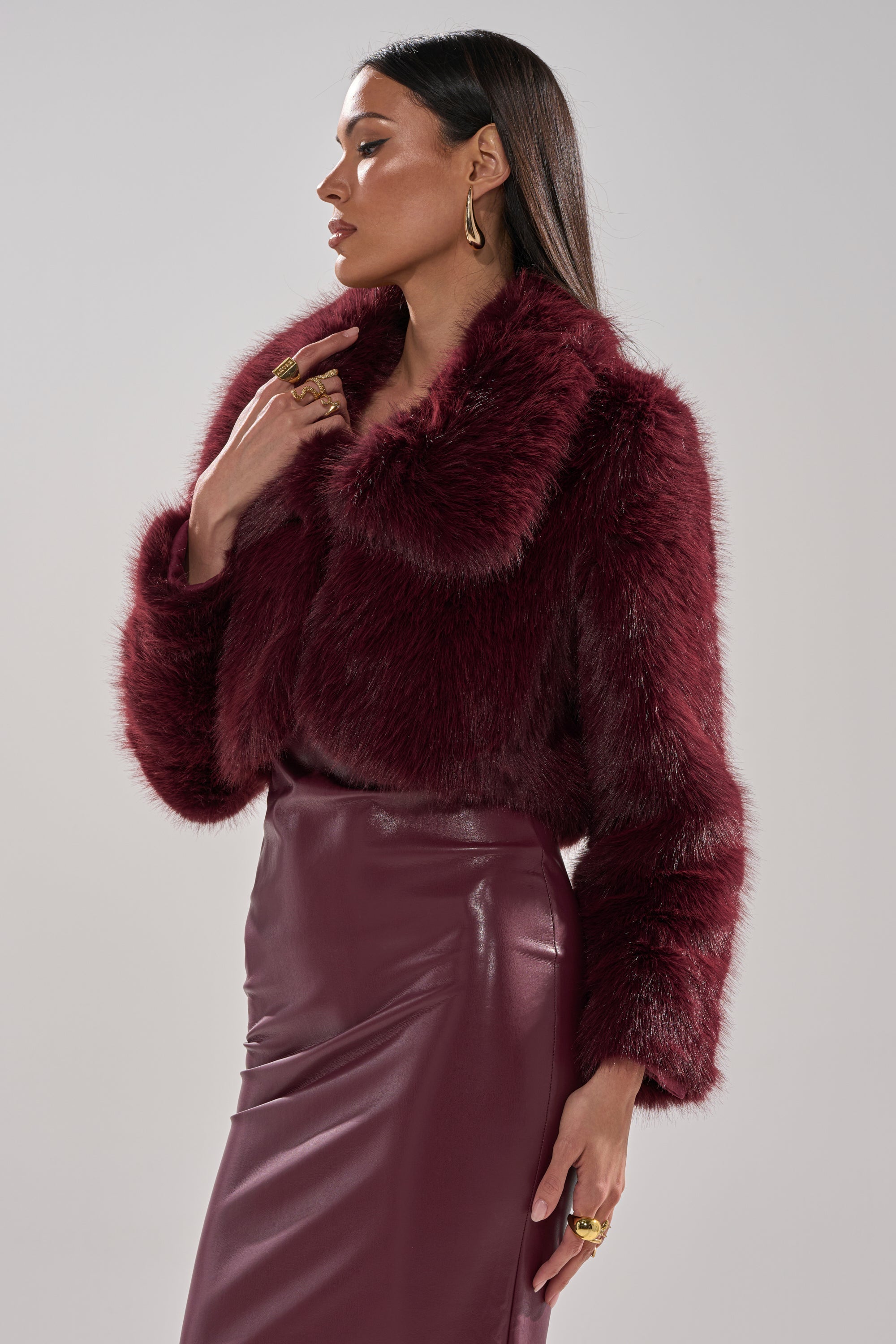 CADENCE FAUX FUR IN BURGUNDY