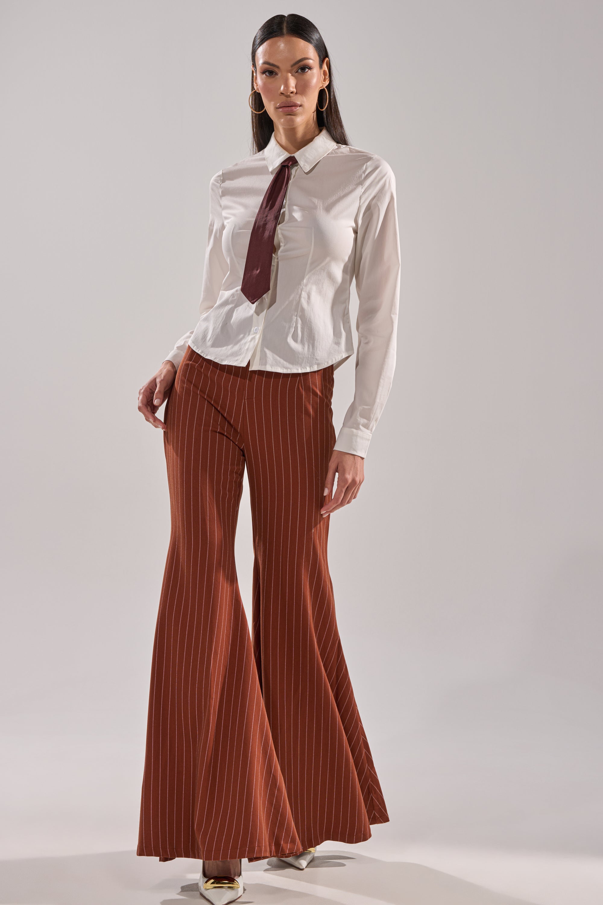 BUSINESS FIRST BUTTON DOWN