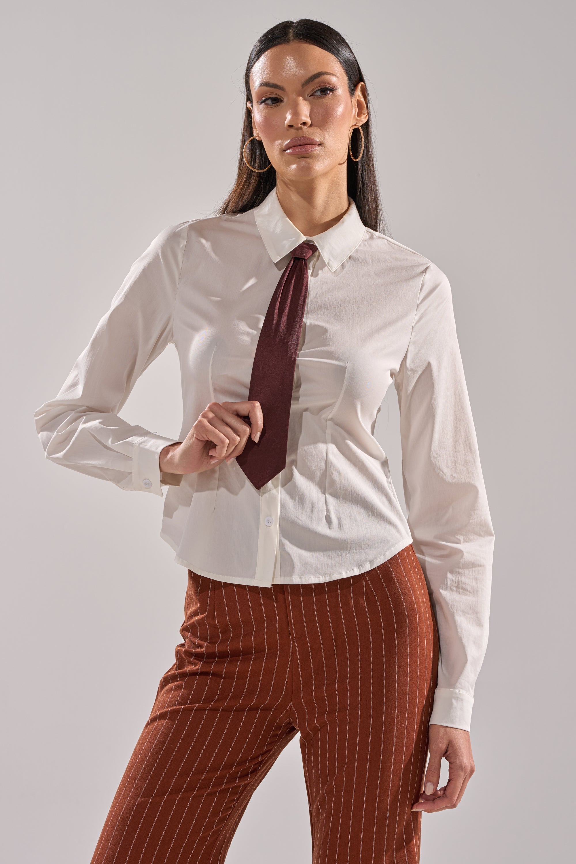 BUSINESS FIRST BUTTON DOWN