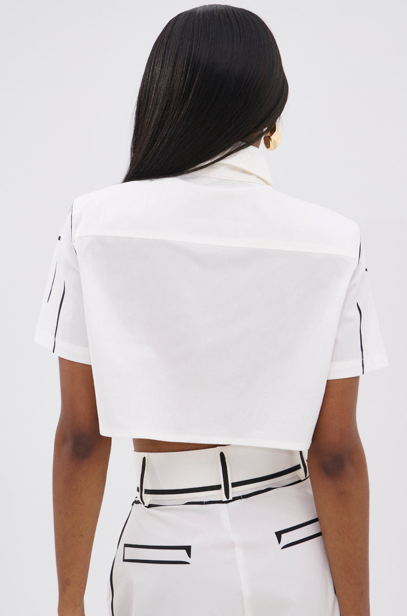 BLANK SPACE CROPPED SHORT SLEEVE BUTTON DOWN