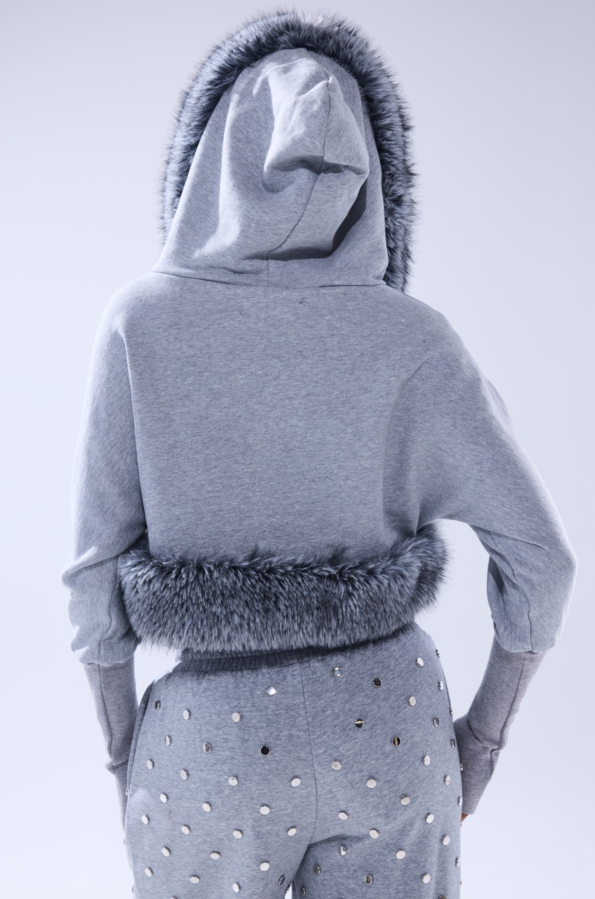 MOVIN DIFFERENT SWEATSHIRT WITH FUR TRIM