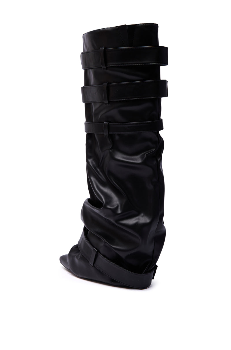 AZALEA WANG NEMIANA BLACK BELT AND BUCKLES DETAIL BOOT