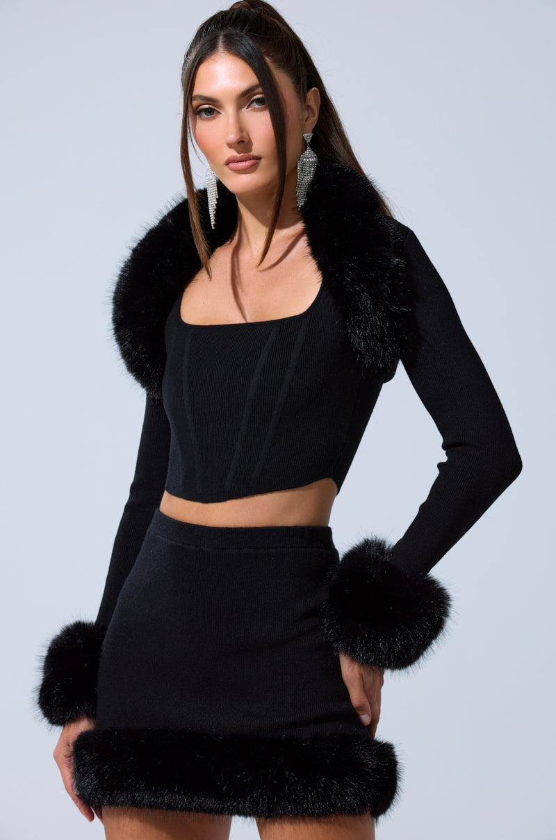 BIG MOOD FUR TRIM SHRUG IN BLACK