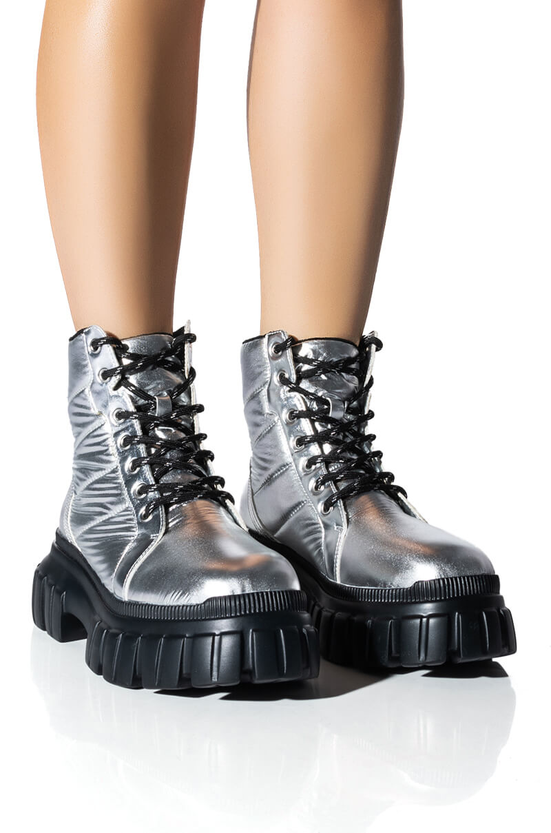 AZALEA WANG MERCEDES PUFFER FLATFORM BOOT IN SILVER